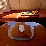 Hotel en barco Houseboat Cosy Et Atypique A Le Zimon