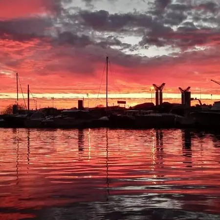 Úszó hotel Zimon- Bateau Authentique - Vue Sur La Seine *