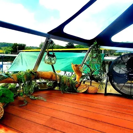 Hotel na wodzie Bateau Zimon-vue Seine-nuit Insolite A *