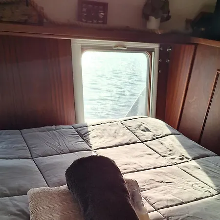 Houseboat Cosy Et Atypique A Le Zimon *