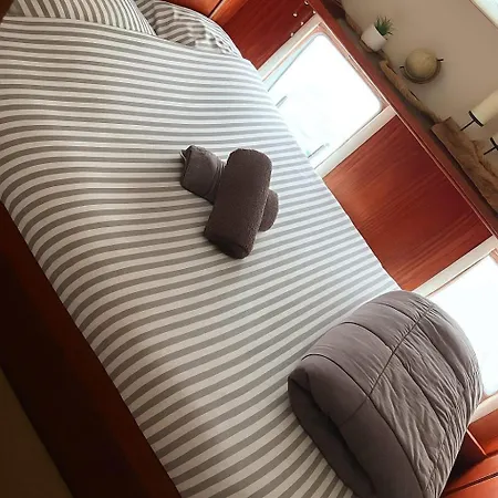 Hotel na wodzie Bateau Zimon-vue Seine-nuit Insolite A *