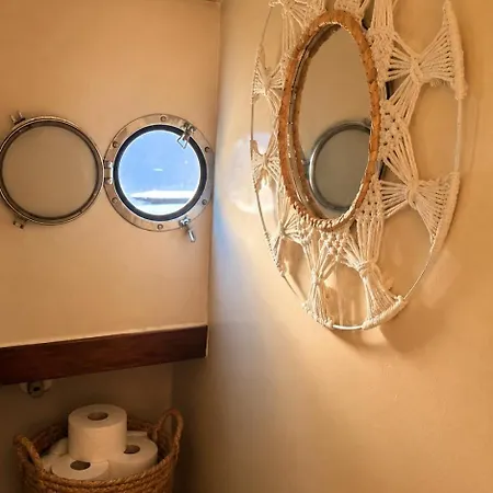Houseboat Cosy Et Atypique A Le Zimon * Rouen