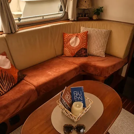 Úszó hotel Houseboat Cosy Et Atypique A Le Zimon