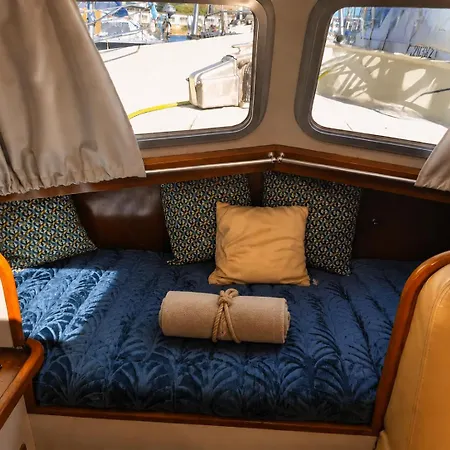 Houseboat Cosy Et Atypique A Le Zimon *