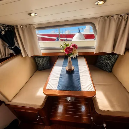 Botel Zimon- Bateau Authentique - Vue Sur La Seine *