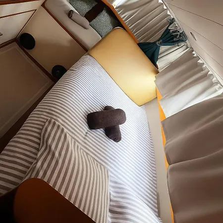 Botel Zimon- Bateau Authentique - Vue Sur La Seine