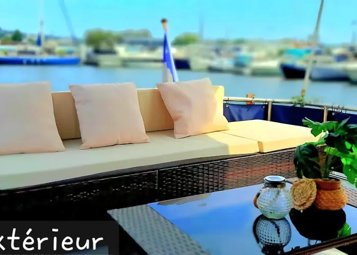 Houseboat Cosy Et Atypique à Le Zimon Botel