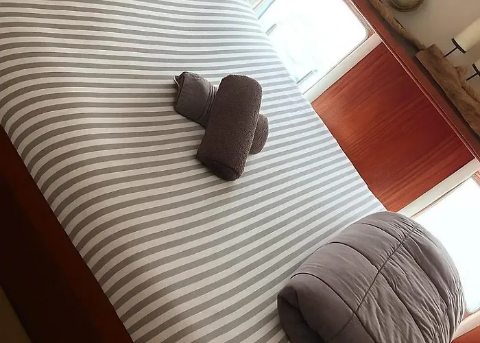 Botel Houseboat Cosy Et Atypique à Le Zimon *